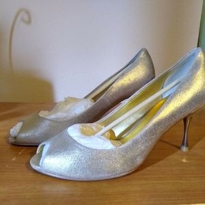Aldo  pale gold shoe